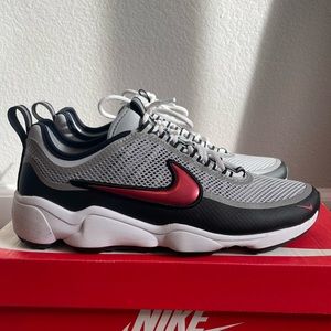2016 Nike Zoom Spiridon Ultra - Size 7.5 mens - metallic silver desert red